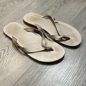UGG Australia Thong Flip Flop Sandals Ally Women's 9 Leather Tan‎ Beige